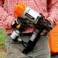 ST400 Pneumatic Fence Post Staple Gun