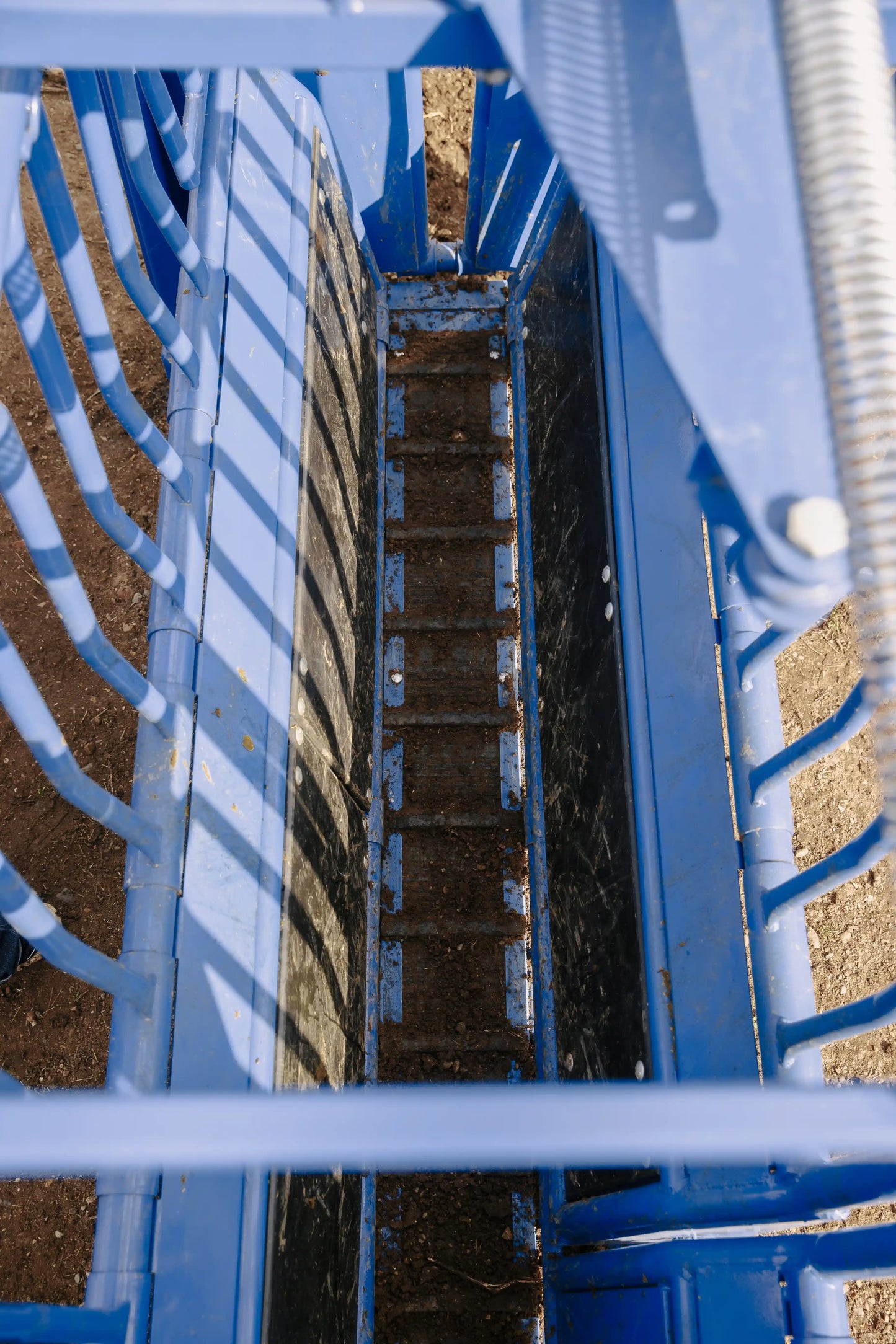 Squeeze Chute - Model SC25
